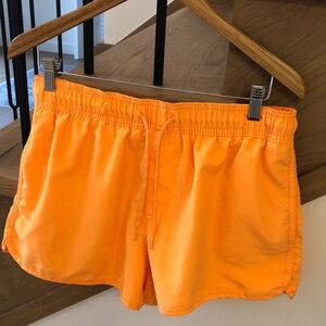 H&M Men's Short Swim Trunks / Shorts in Vivid Orange, Size L with 3" Inseam